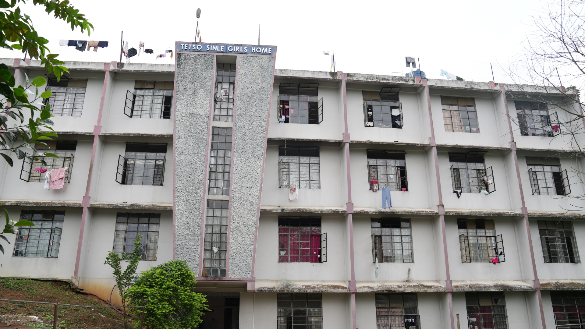 sinle girls home 1